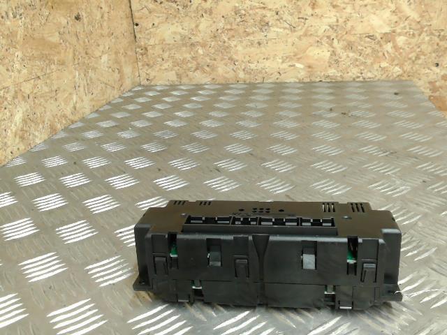 Commande chauffage VOLKSWAGEN PASSAT 4 PHASE 2 BREAK Diesel - 1