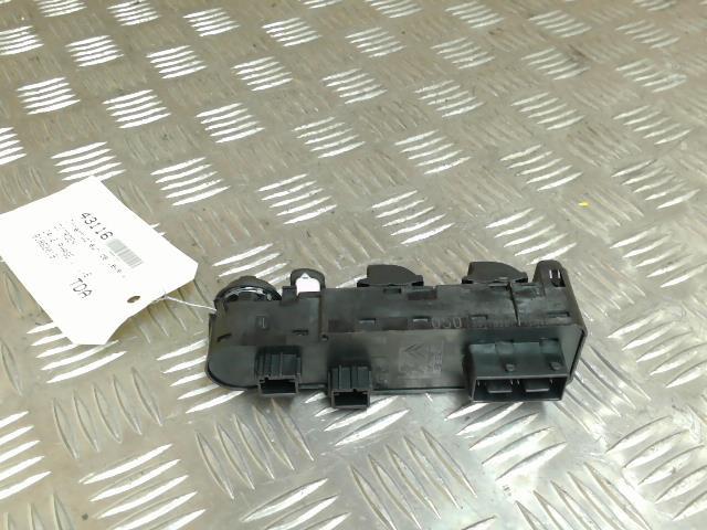 Interruttore lavacristalli anteriore sinistro CITROEN C4 2 PHASE 1 Diésel - 1