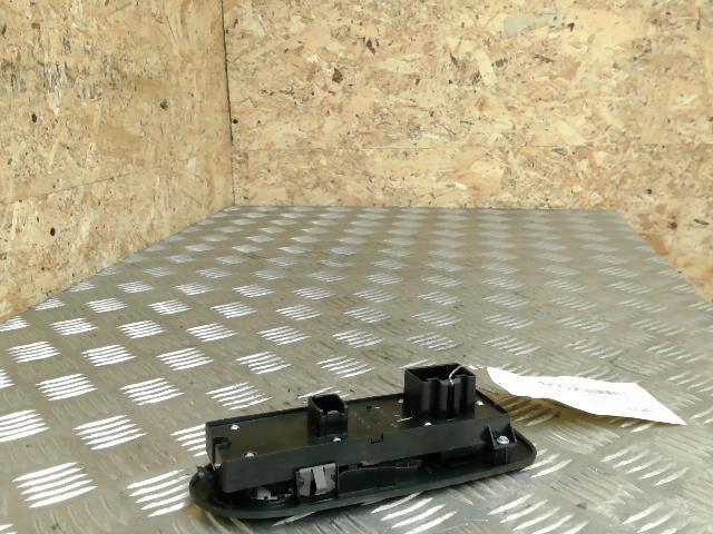Interruttore lavacristalli anteriore sinistro FORD C-MAX 1 PHASE 2 Diésel - 1