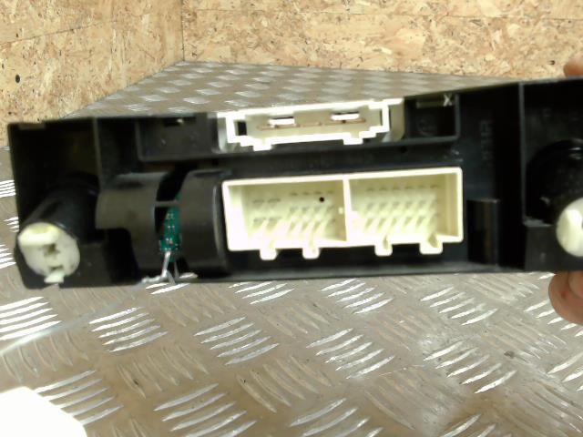 Comandi riscaldamento VOLKSWAGEN POLO 5 PHASE 1 Diésel - 1