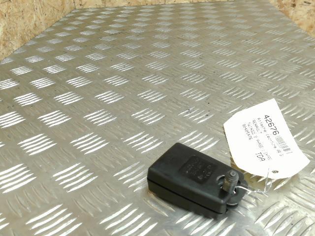 Aggancio cintura sicurezza posteriore sinistro RENAULT TWINGO 2 PHASE 1 Gasolina - 1