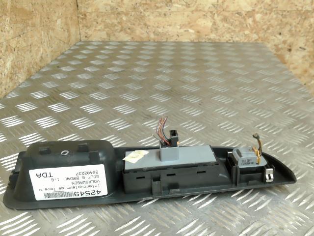 Interruttore lavacristalli anteriore sinistro VOLKSWAGEN GOLF 6 BREAK Diésel - 1