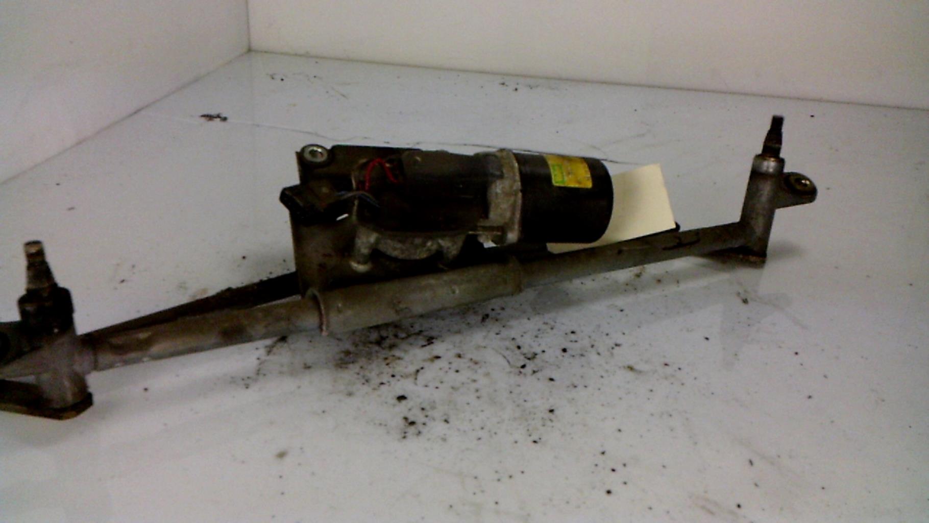 Moteur essuie glace avant -...
