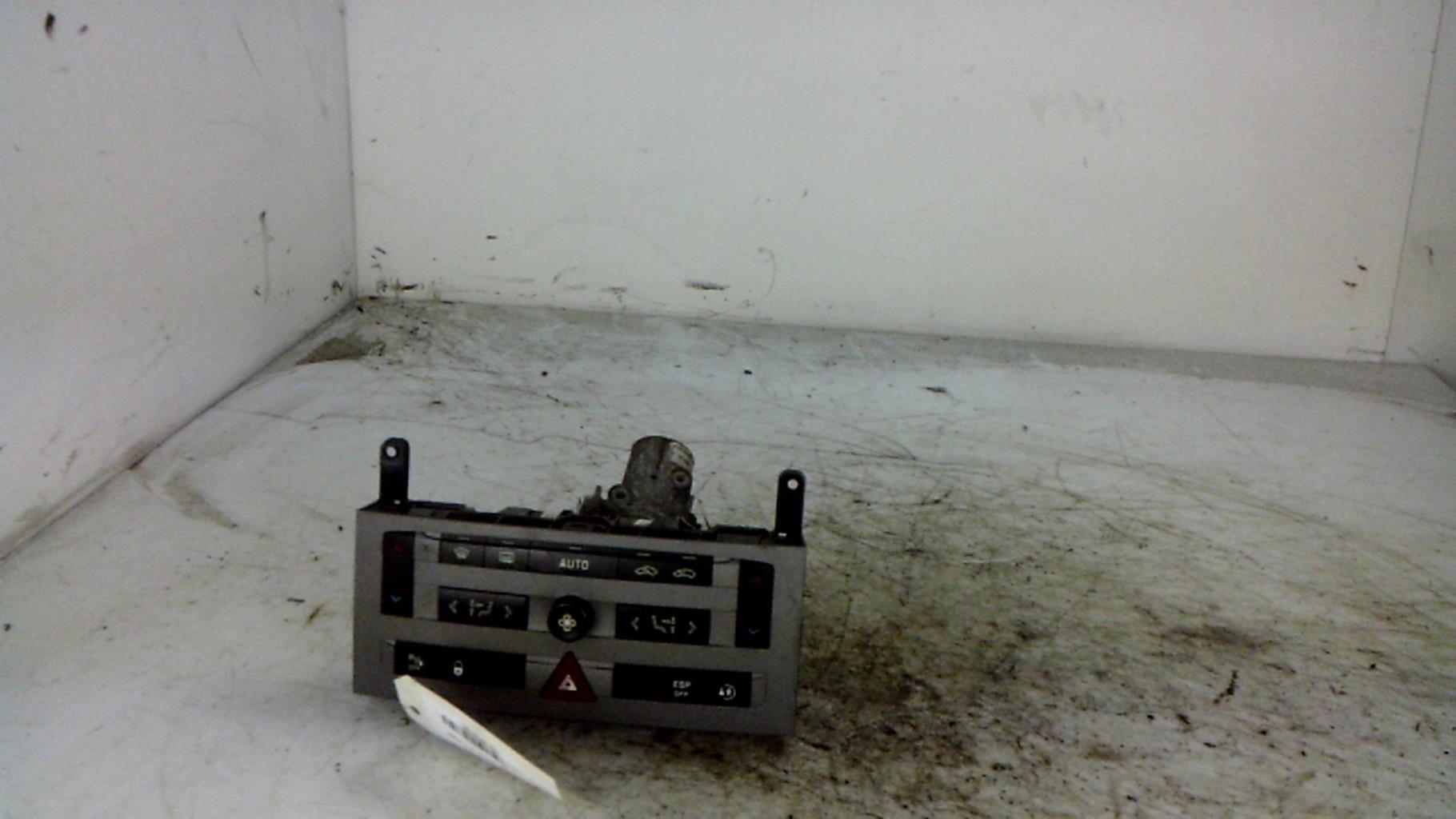 Commande chauffage PEUGEOT 407 PHASE 1 BREAK Diesel - 1