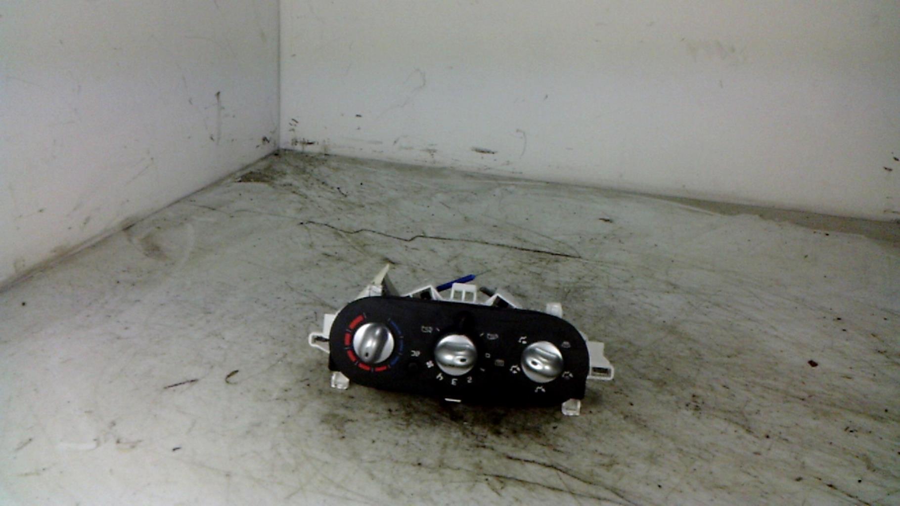 Commande chauffage RENAULT TWINGO 2 PHASE 2 Essence - 1