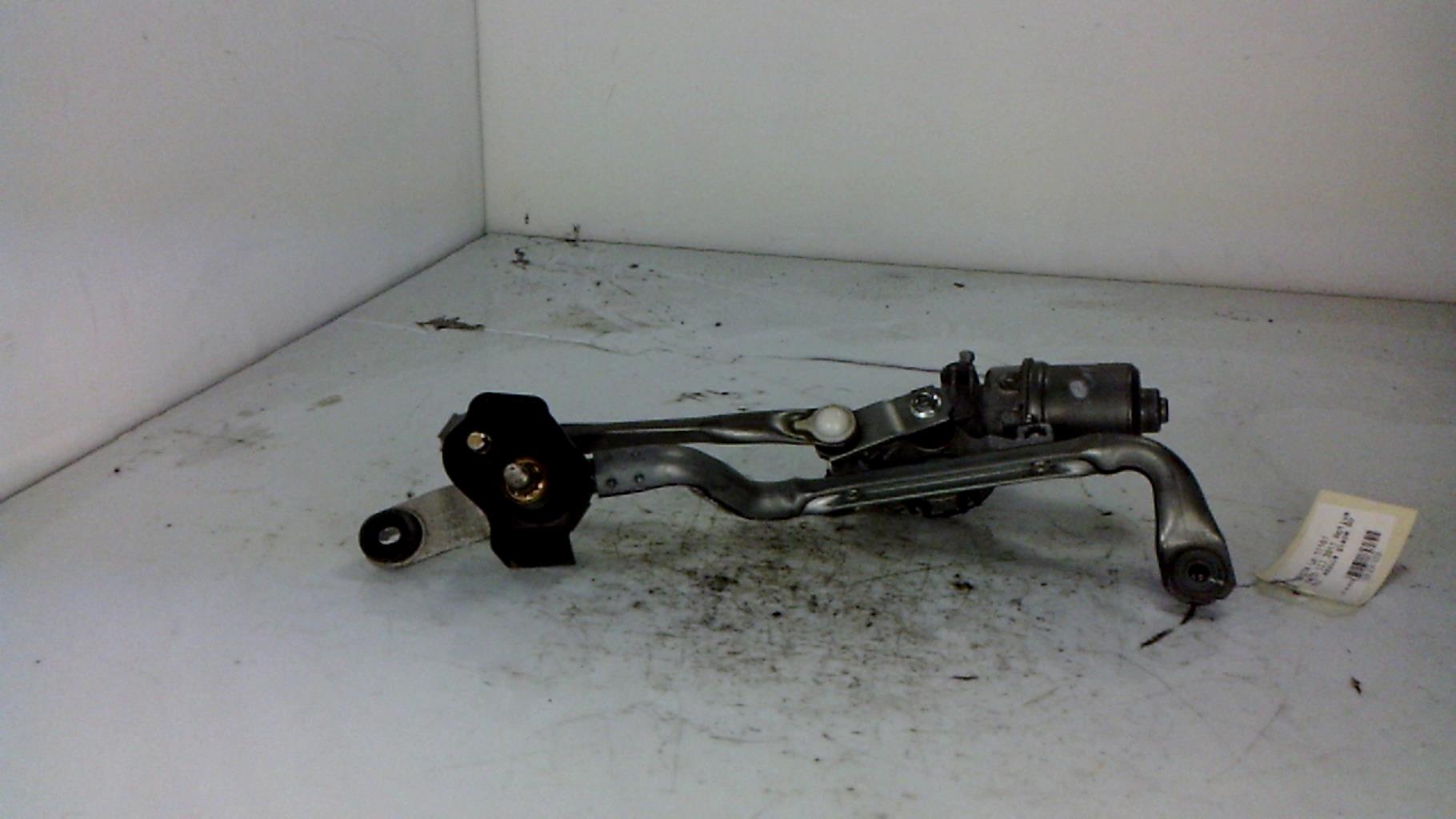 Moteur essuie glace avant -...
