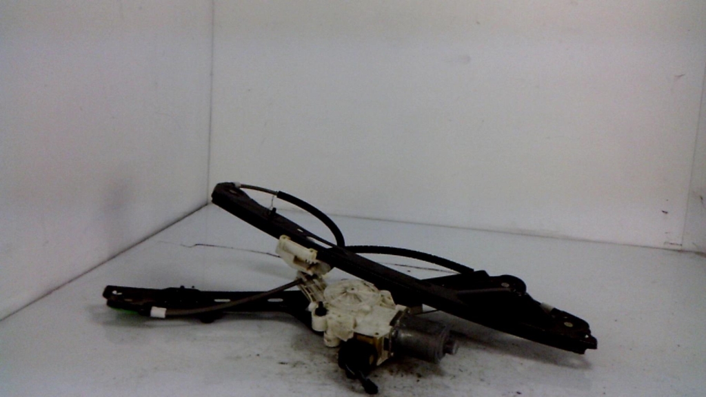 Leve vitre electrique avant...