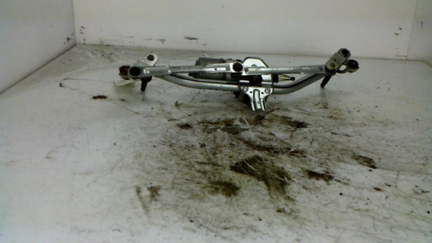 Moteur essuie glace avant -...