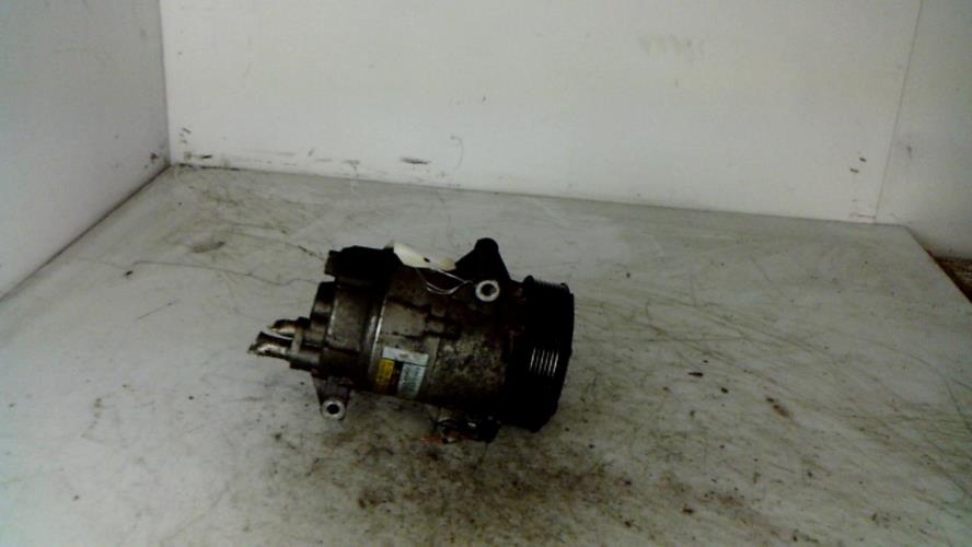 Compresseur clim - RENAULT...