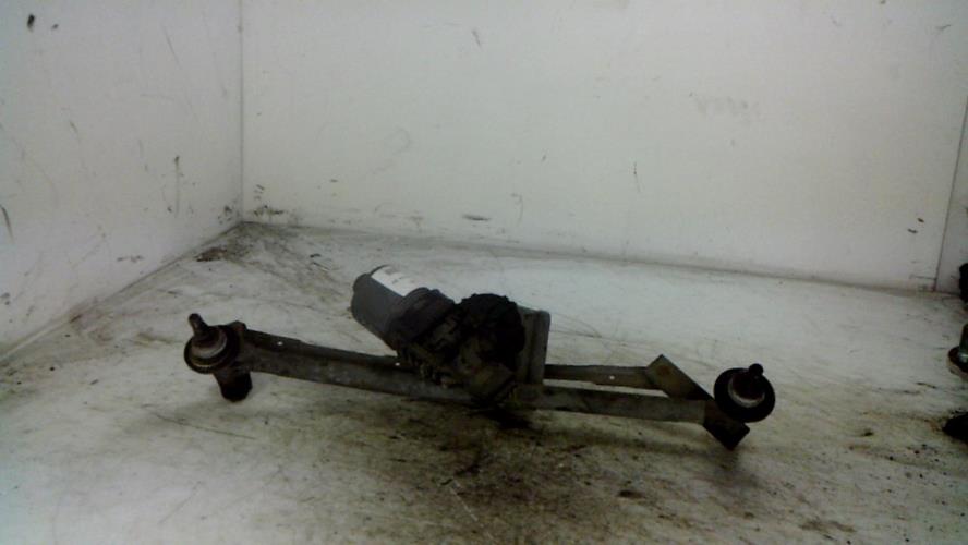 Moteur essuie glace avant -...