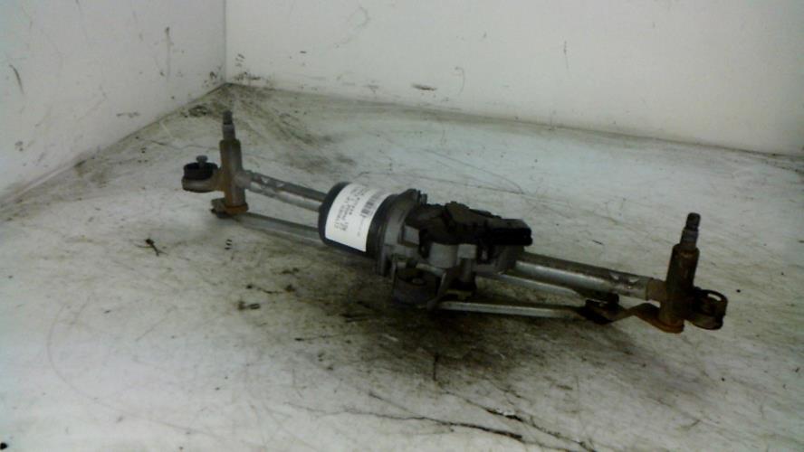 Moteur essuie glace avant -...