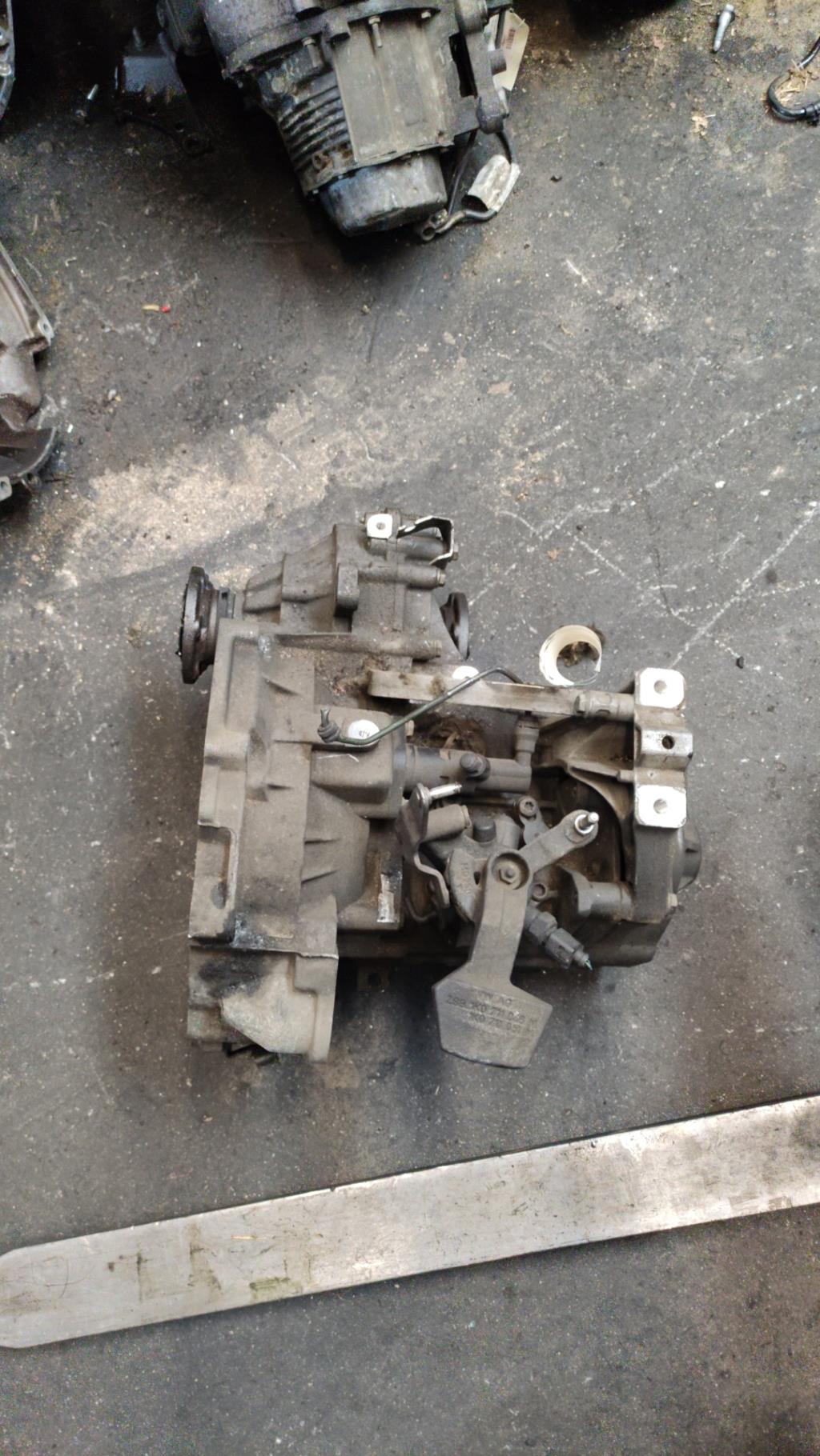 Boite de vitesses VOLKSWAGEN GOLF 5 Essence - 1