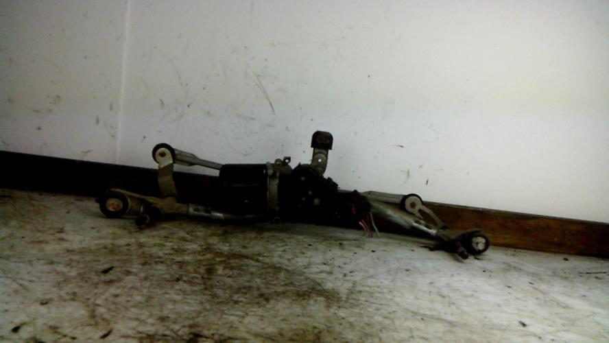 Moteur essuie glace avant -...