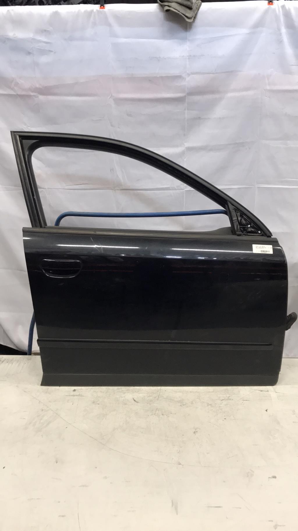 Porte avant droit AUDI A4 2 PHASE 1 Diesel - 1