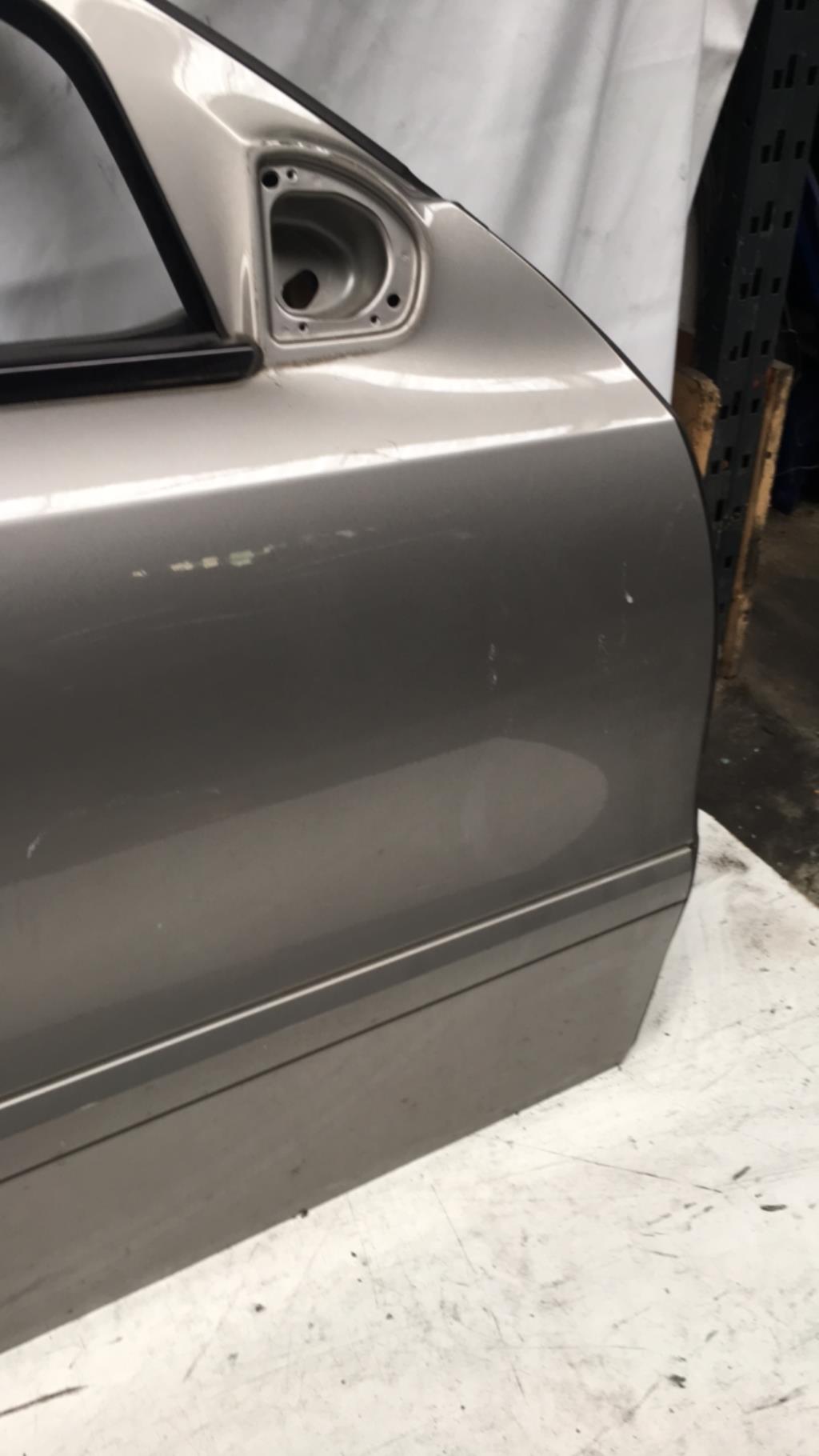 Porte avant droit MERCEDES CLASSE E 211 PHASE 1 BREAK Diesel - 1