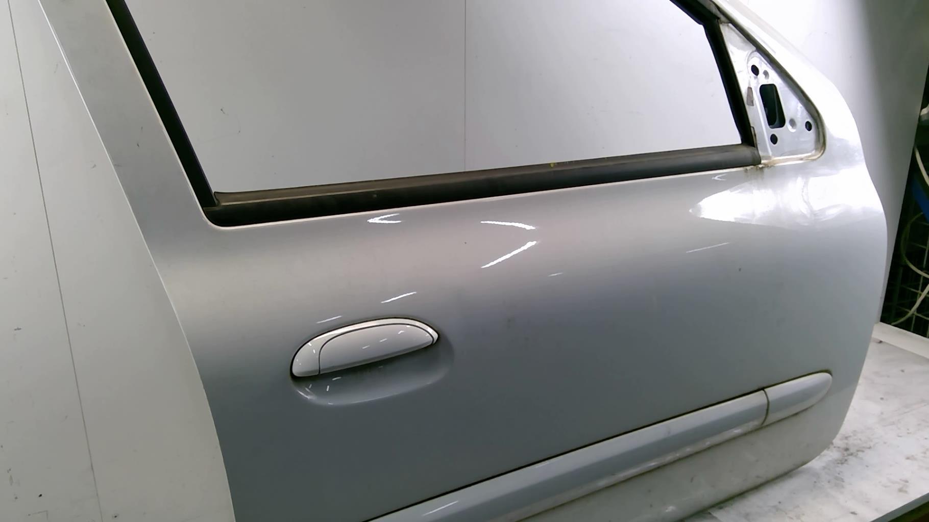 Porte avant droit RENAULT CLIO 2 CAMPUS PHASE 2 Essence - 1