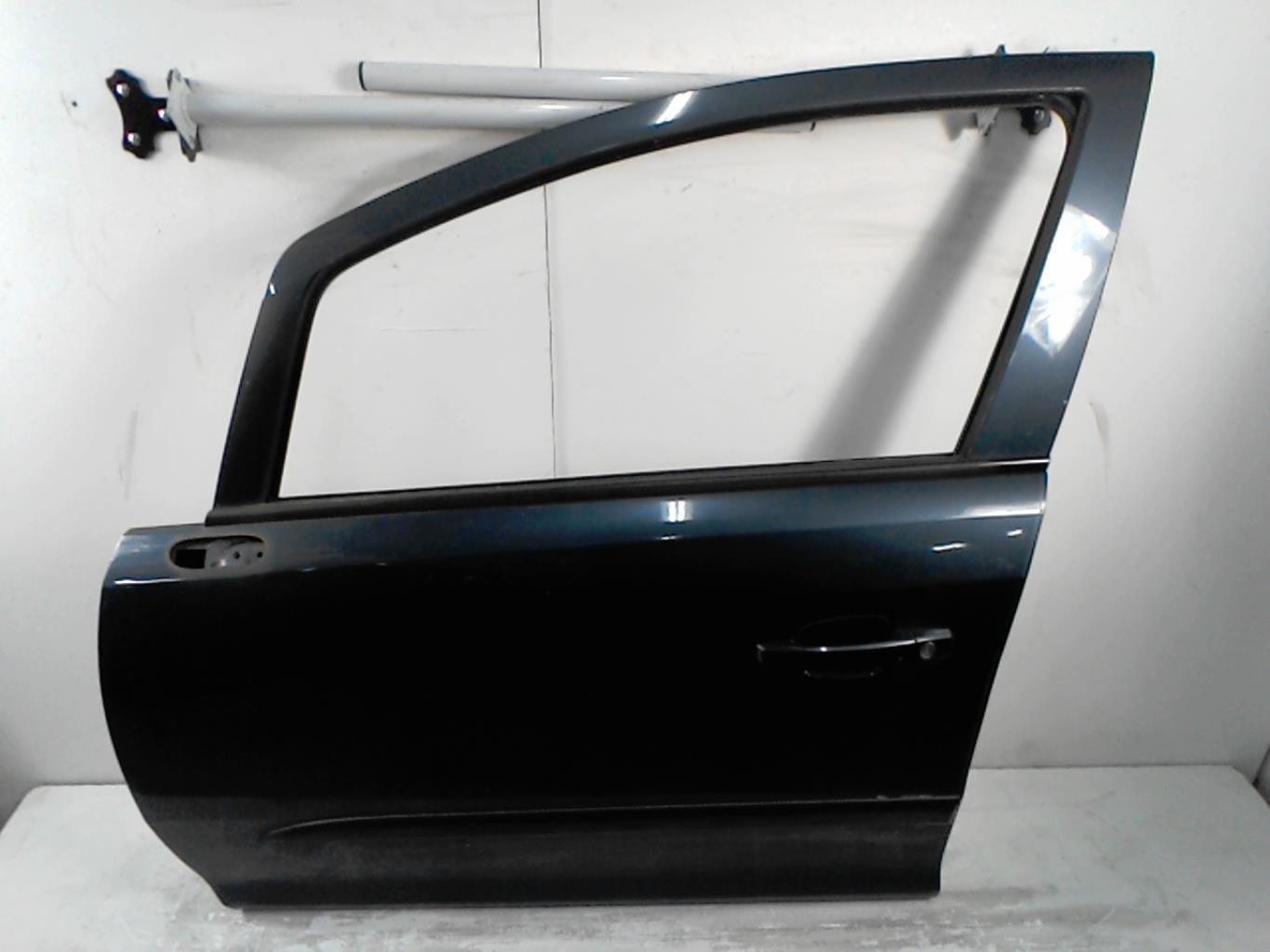 Porte avant gauche OPEL CORSA D PHASE 1 Diesel - 1