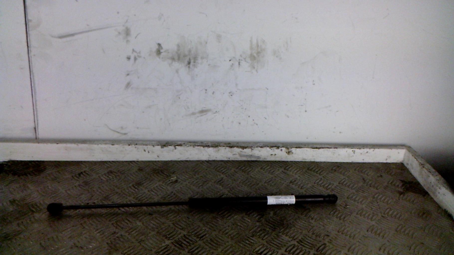 Verin de coffre FORD FOCUS 3 PHASE 1 Essence - 1
