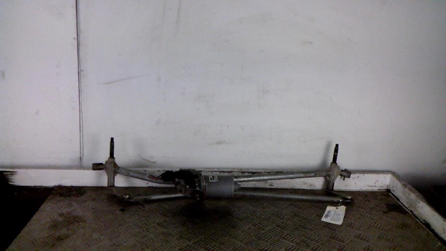 Moteur essuie glace avant -...