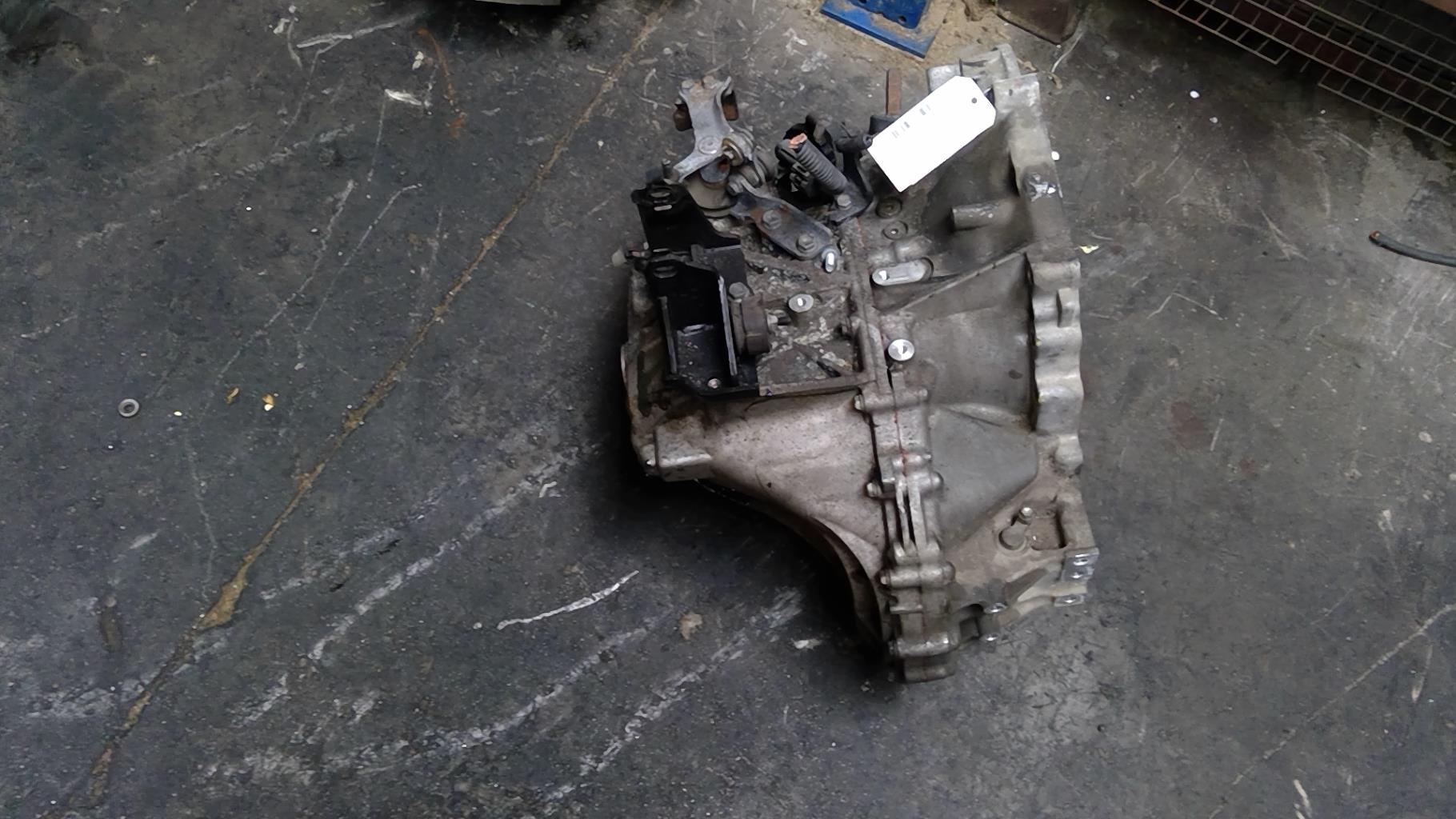 Boite de vitesses TOYOTA COROLLA VERSO 2  - 1