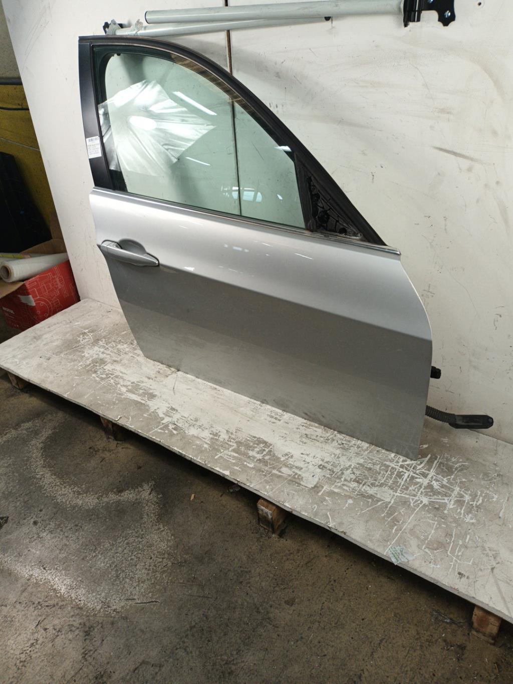 Porte avant droit BMW SERIE 3 E90 PHASE 1 Diesel - 1