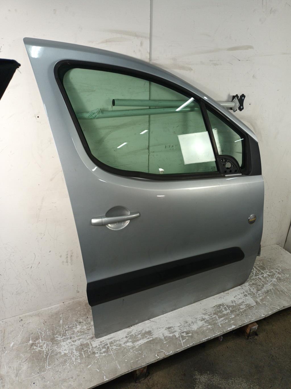 Porte avant droit PEUGEOT PARTNER 2 PHASE 1 Diesel - 1