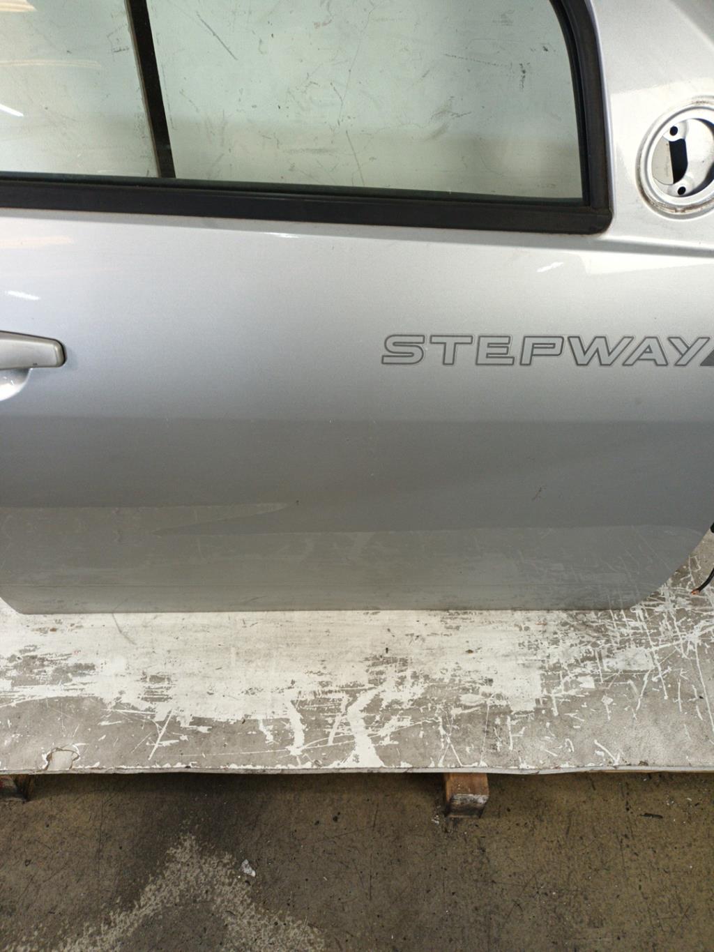 Porte avant droit DACIA SANDERO 1 Diesel - 1