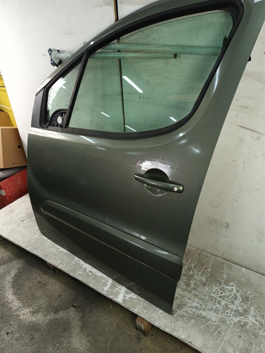 Porte avant gauche CITROEN BERLINGO 2 PHASE 1 Diesel - 1