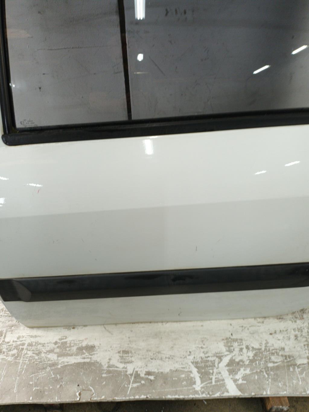 Porte laterale gauche DACIA LOGAN MCV 1 PHASE 2 BREAK Diesel - 1