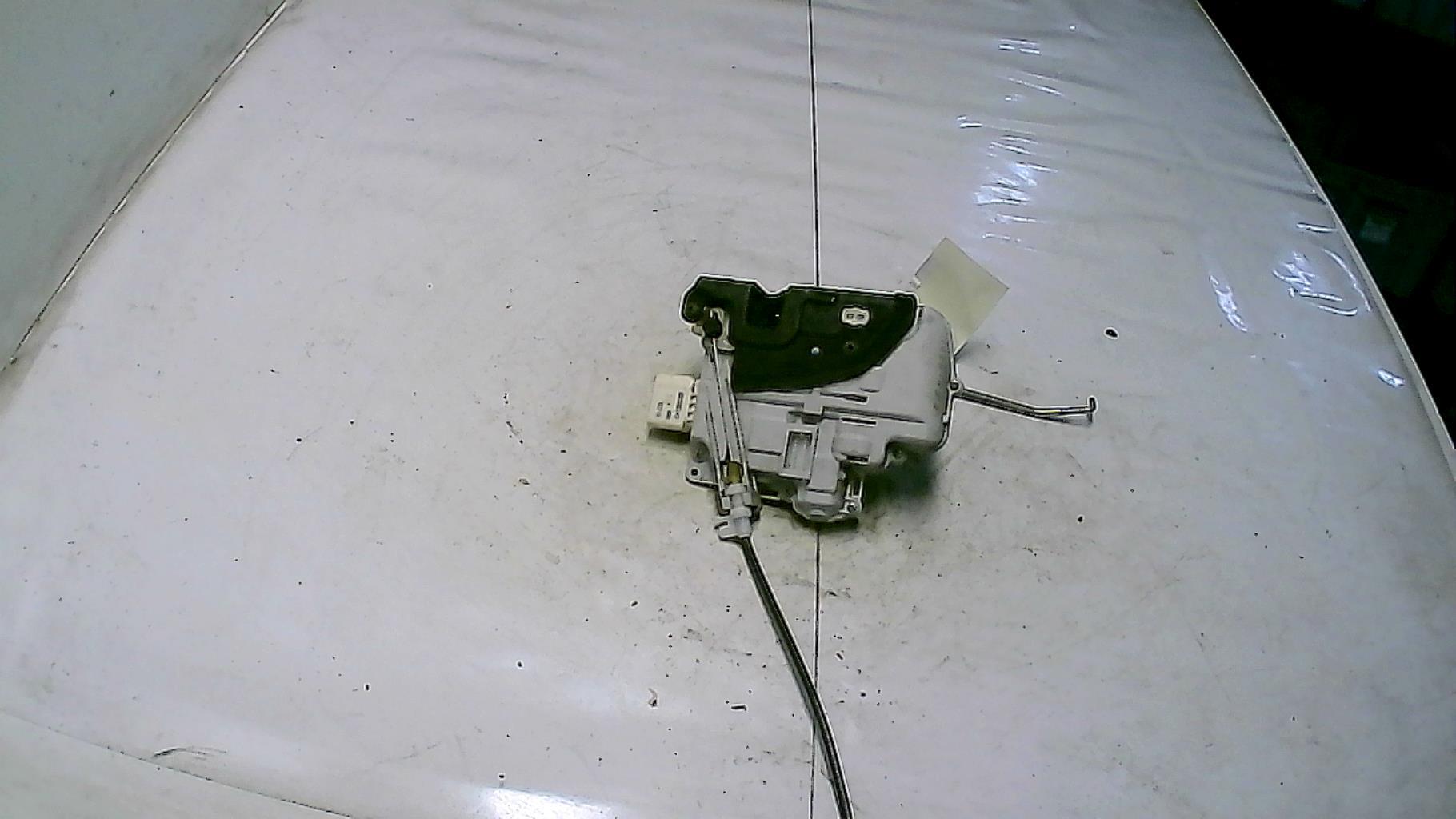 Serrure avant gauche AUDI A4 2 PHASE 2 Diesel - 1