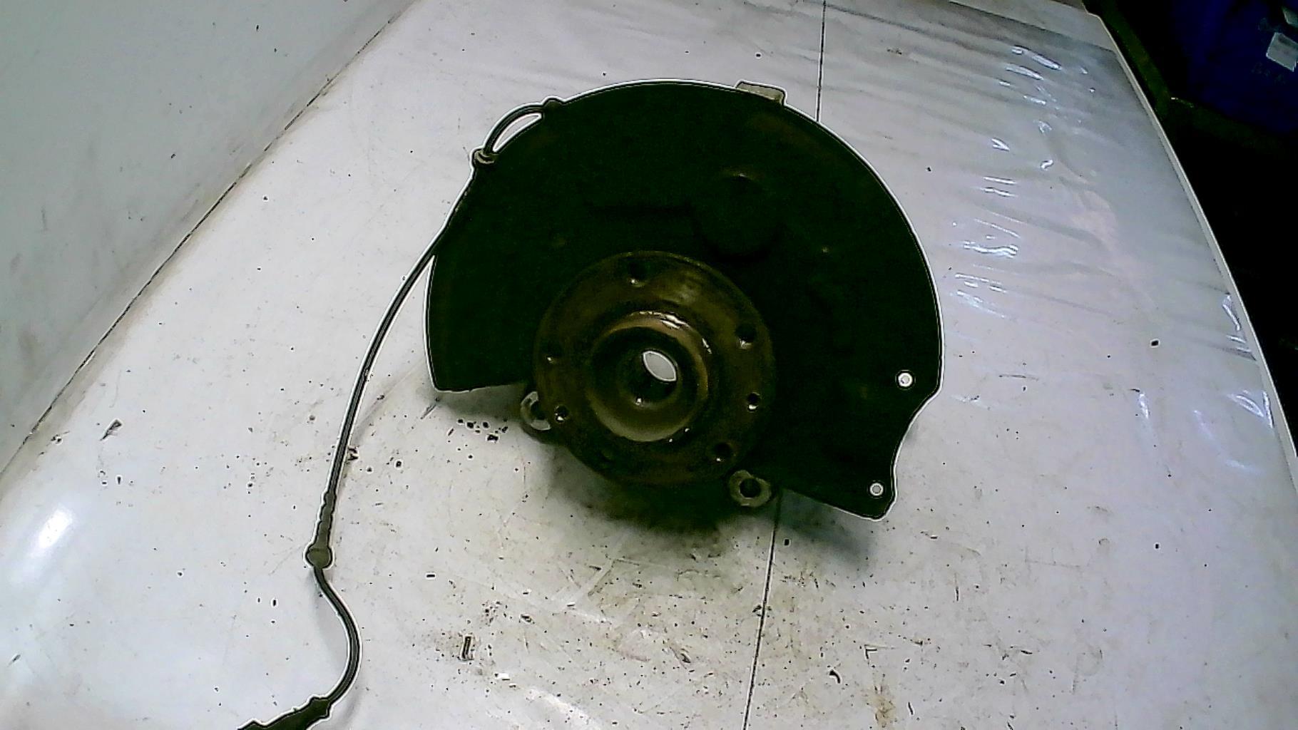 Moyeu avant gauche RENAULT MEGANE 4 PHASE 1 Diesel - 1
