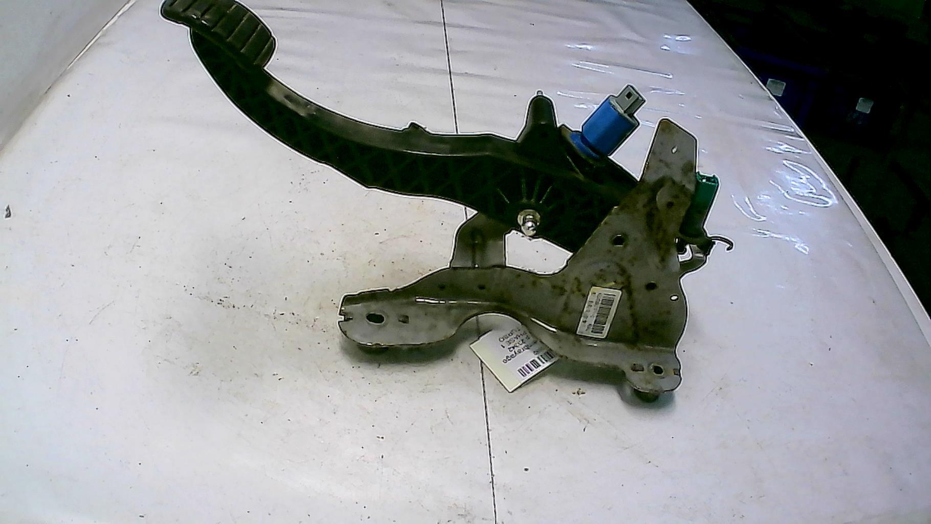 Pedale d'embrayage RENAULT MEGANE 3 PHASE 1 Diesel - 1