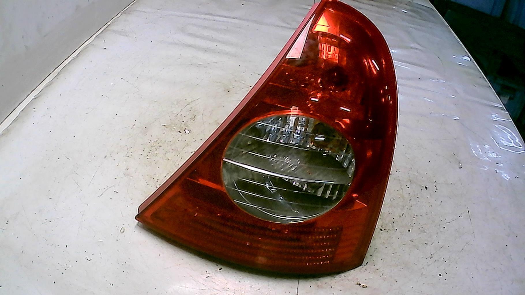 Feu arriere principal droit (feux) RENAULT CLIO 2 PHASE 2 Essence - 1