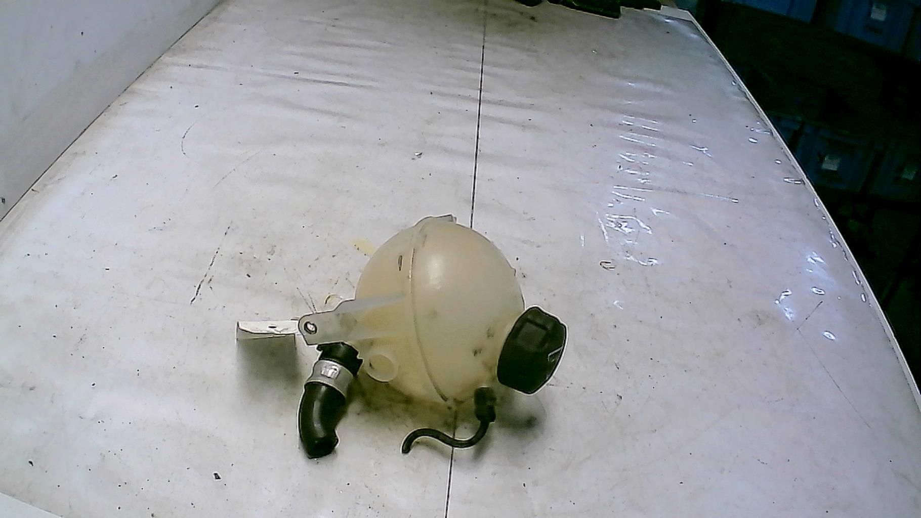 Vase d'expansion CITROEN C4 PICASSO 1 Diesel - 1