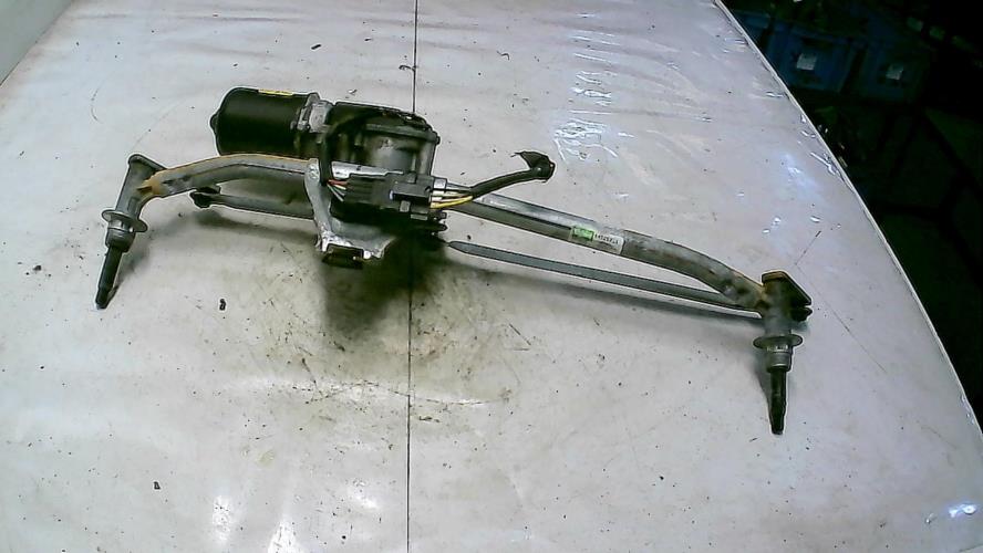 Moteur essuie glace avant -...