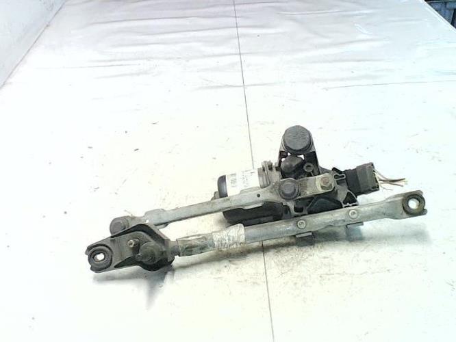 Moteur essuie glace avant -...