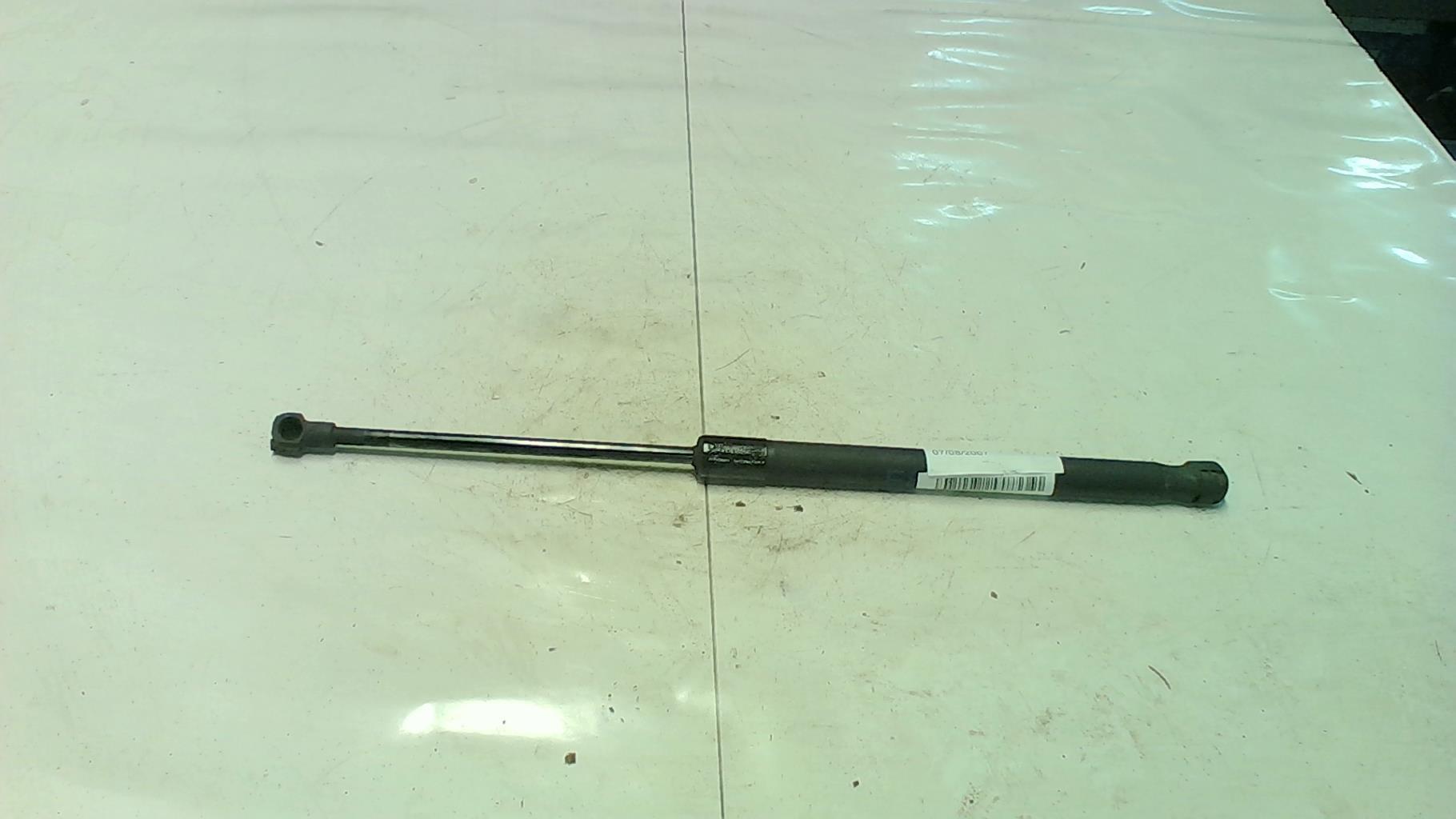 Verin de coffre BMW SERIE 1 E81 Diesel - 1