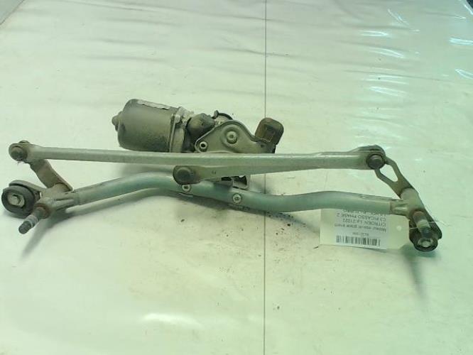 Moteur essuie glace avant -...