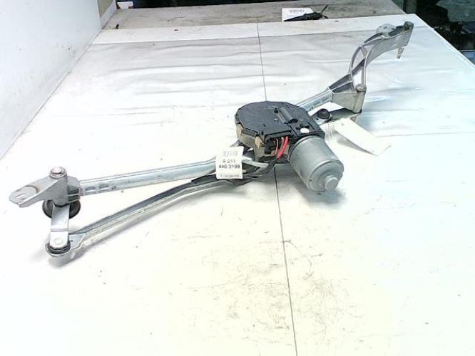 Moteur essuie glace avant -...
