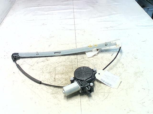 Leve vitre electrique avant droit MAZDA 3 2 PHASE 1 Diesel - 1