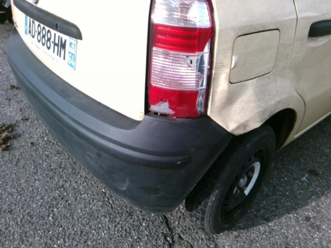 Image Malle/Hayon arriere - FIAT PANDA 2