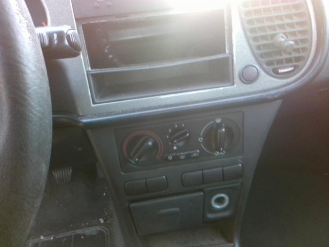 Image Porte avant gauche - SAAB 900 2
