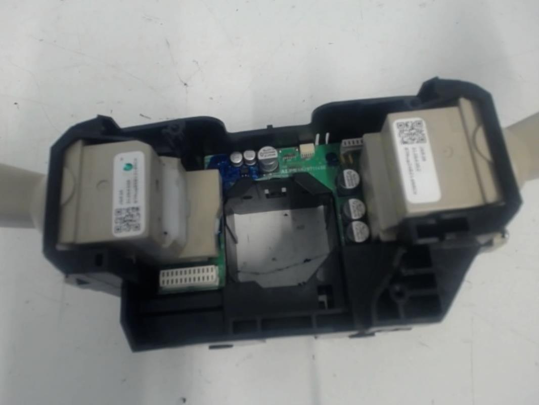 Image Com (Bloc Contacteur Tournant+Commodo Essuie Glace+Commodo Phare) - VOLVO S 80 2