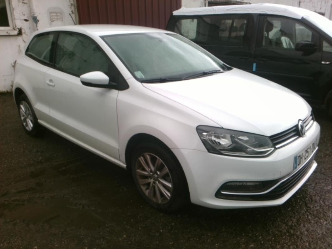 Image Volant - VOLKSWAGEN POLO 5