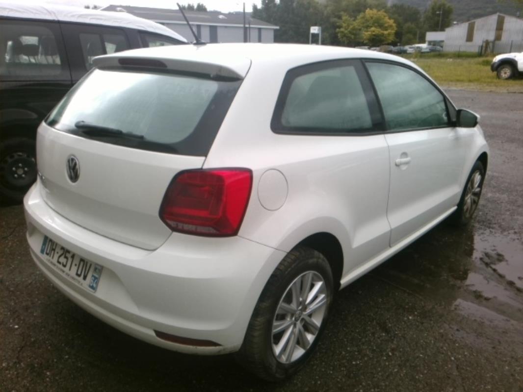 Image Volant - VOLKSWAGEN POLO 5