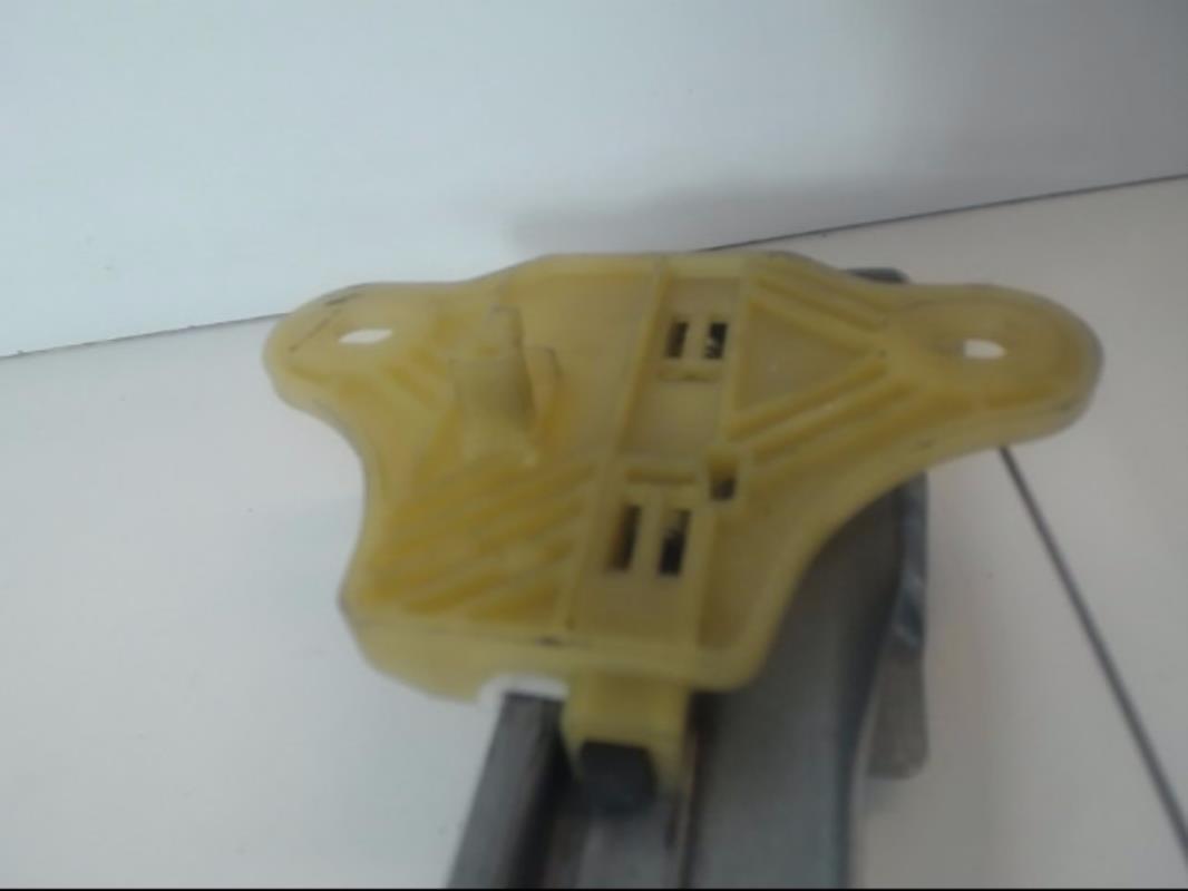 Image Leve vitre electrique arriere droit - RENAULT CLIO 4