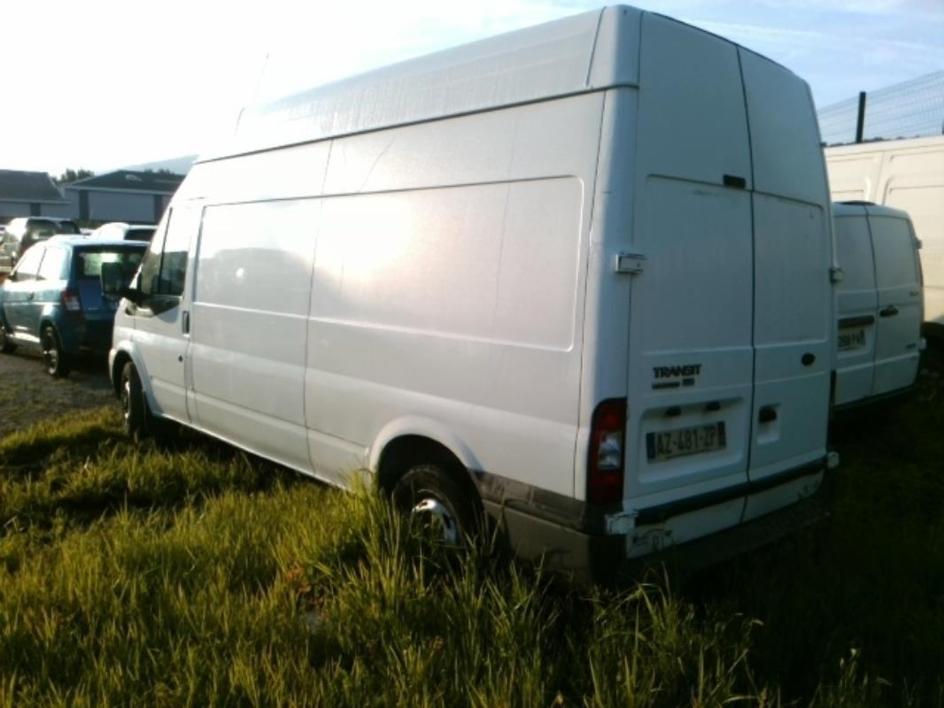 Image Pare choc arriere - FORD TRANSIT 4