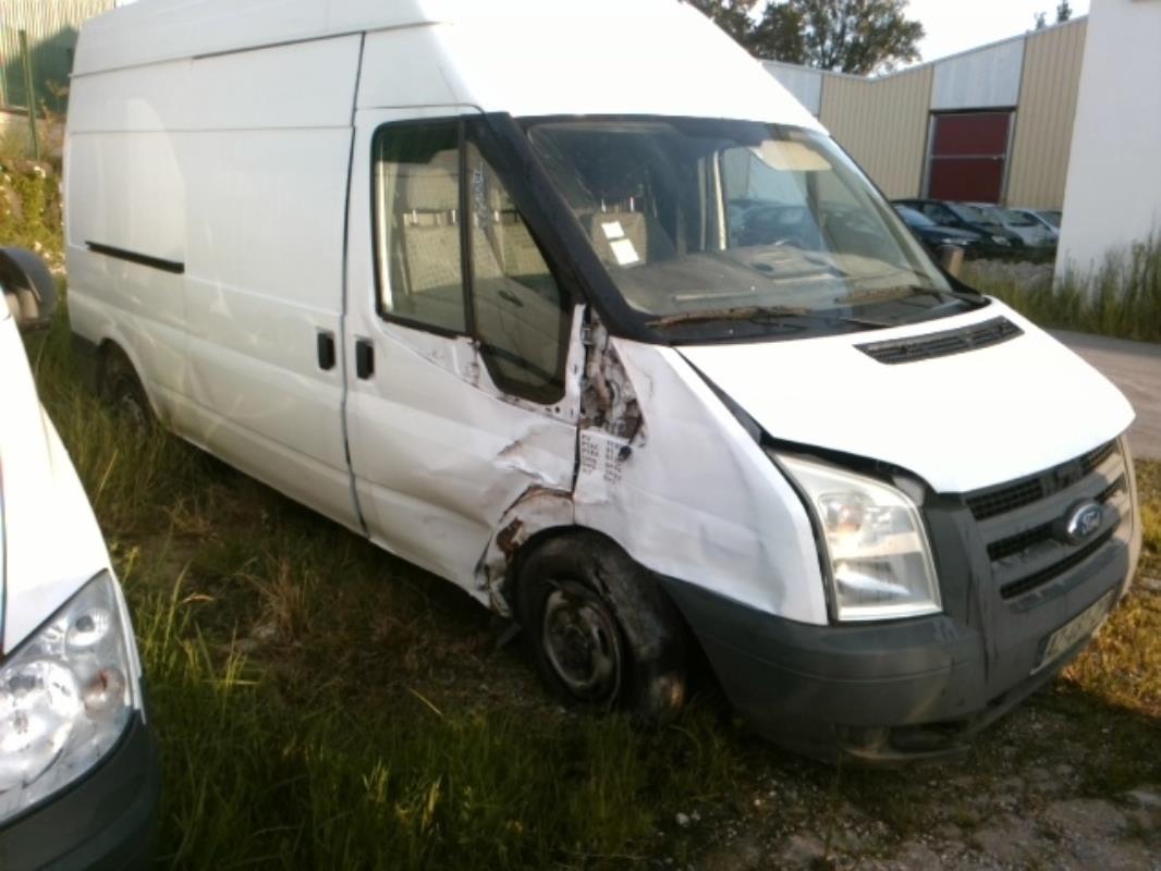 Image Pare choc arriere - FORD TRANSIT 4