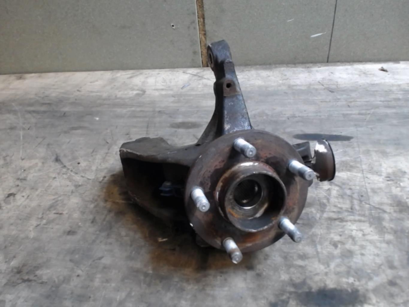 Moyeu avant gauche FORD C-MAX 1 PHASE 2 Essence - 1
