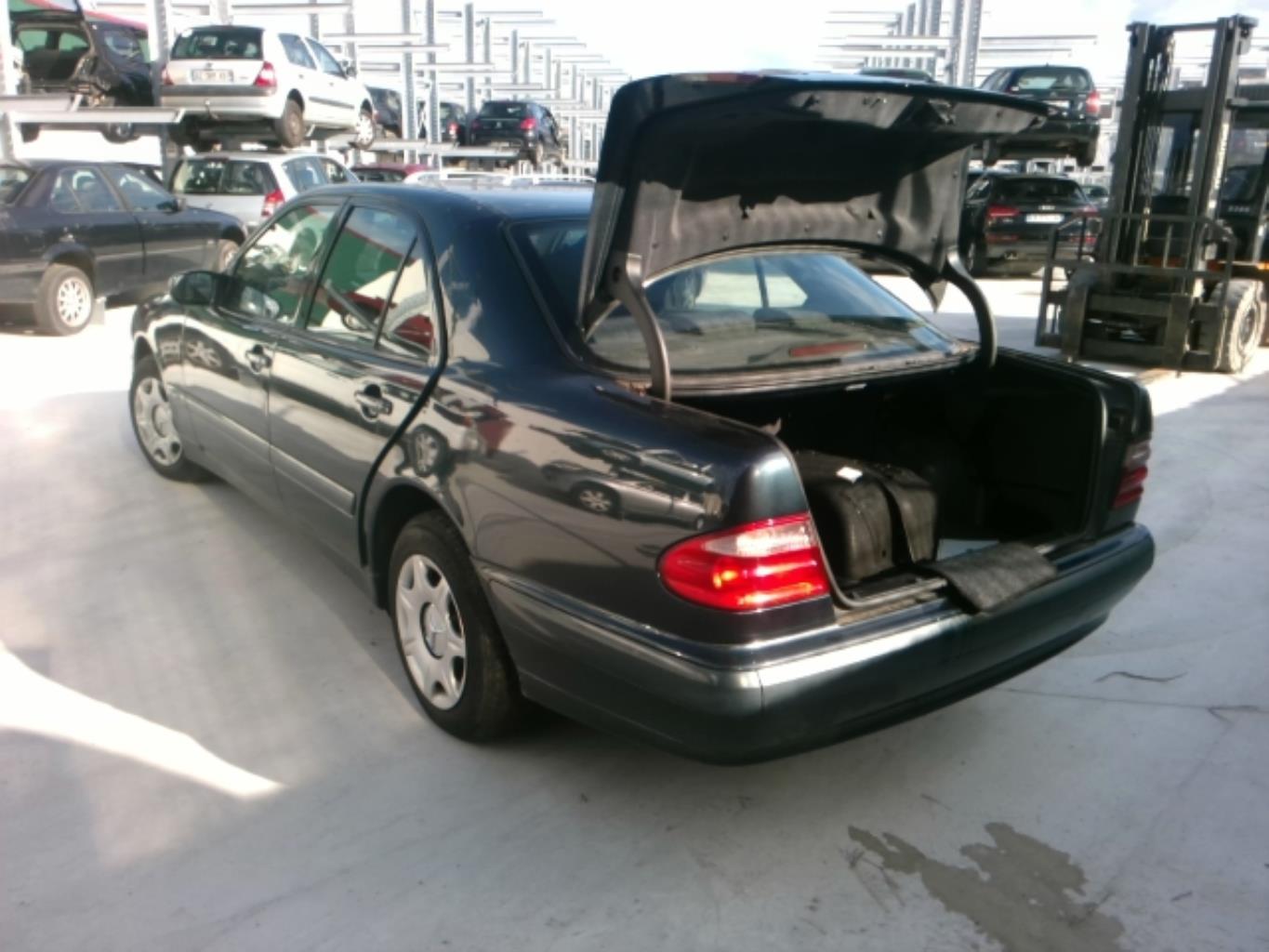 Image Cardan arriere gauche (transmission) - MERCEDES CLASSE E 210